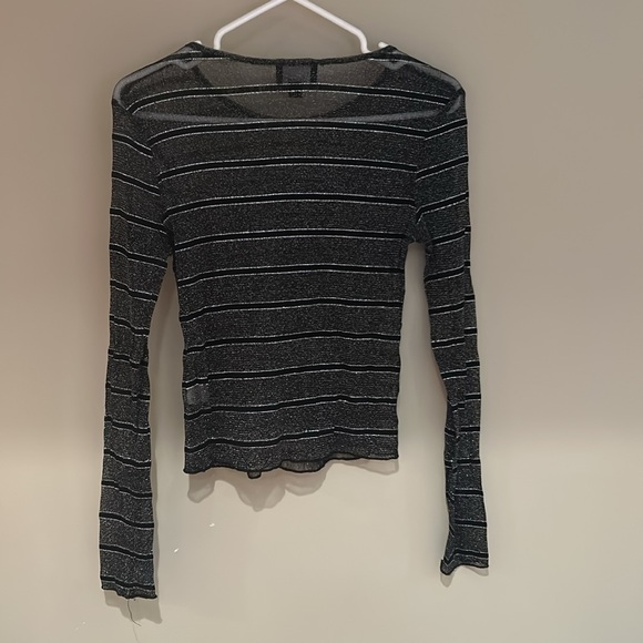 LUMIERE Women's Long Sleeve Sparkly Top in Black/Silver│Size Small - Picture 10 of 14